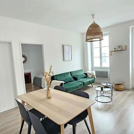 Superbe Appartement 2 Chambres Au Coeur De 波城 外观 照片