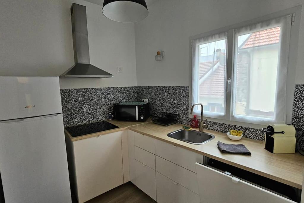 Superbe Appartement 2 Chambres Au Coeur De 波城 外观 照片