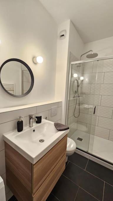 Superbe Appartement 2 Chambres Au Coeur De 波城 外观 照片